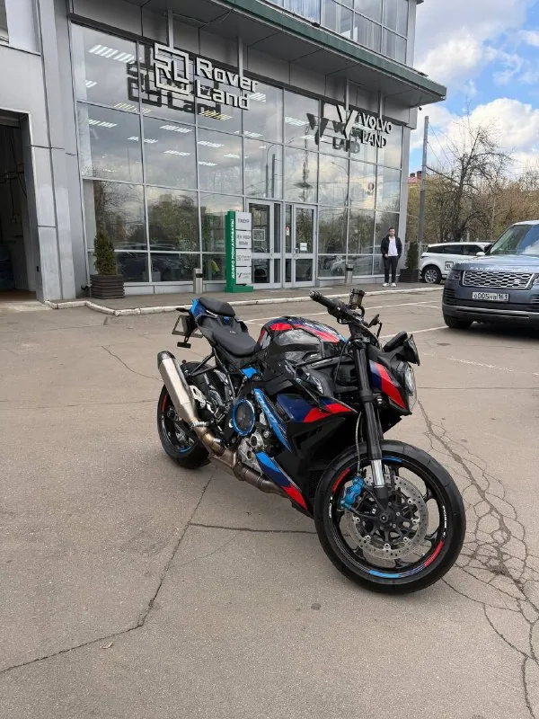 BMW M 1000 R, 2023 — продан из салона CARFINANCE