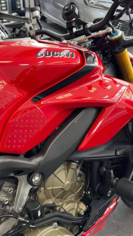Ducati Streetfighter V4 S — фото 2