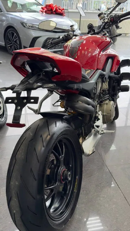 Ducati Streetfighter V4 S — фото 3