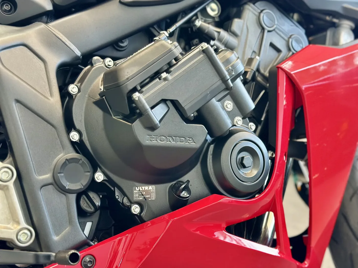 Honda CBR650R — фото 14