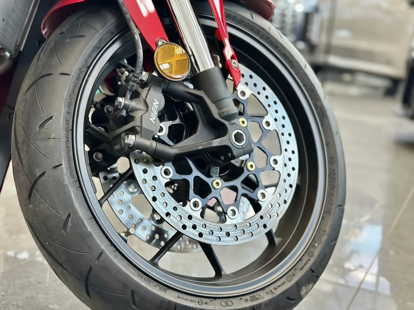 Honda CBR650R — фото 15