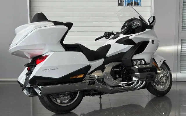 Honda GL1800 Gold Wing — фото 4