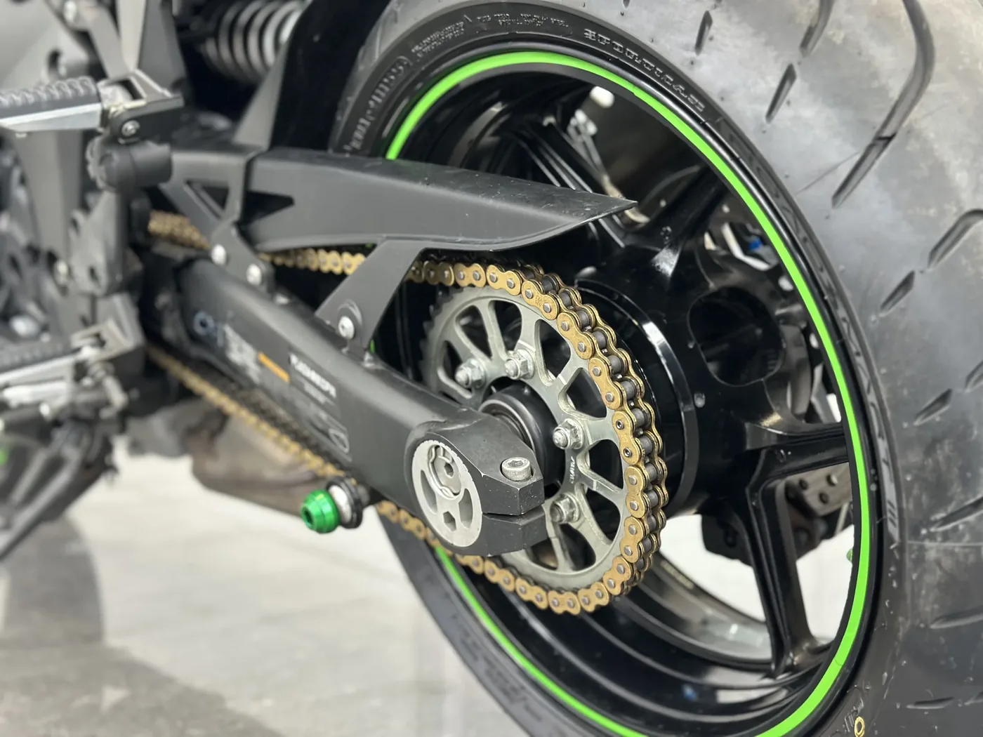 Kawasaki Ninja 1000SX — фото 12