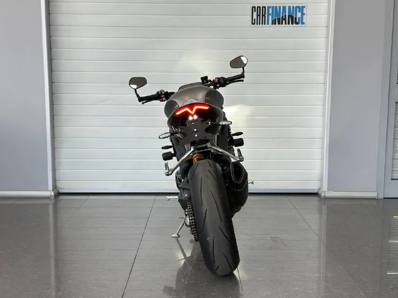 Triumph Speed Triple 1200 RS — фото 7