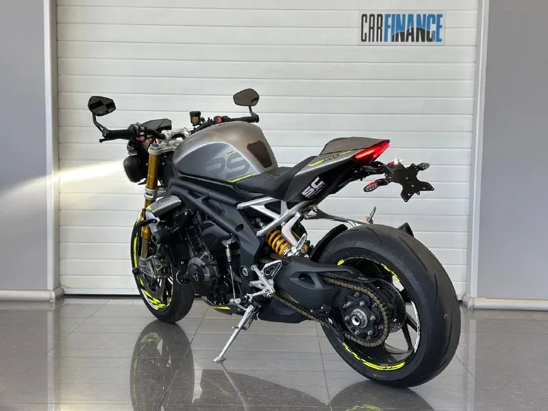 Triumph Speed Triple 1200 RS — фото 6