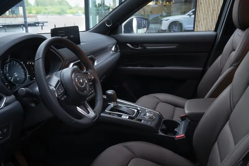 Салон Mazda CX-5 2026
