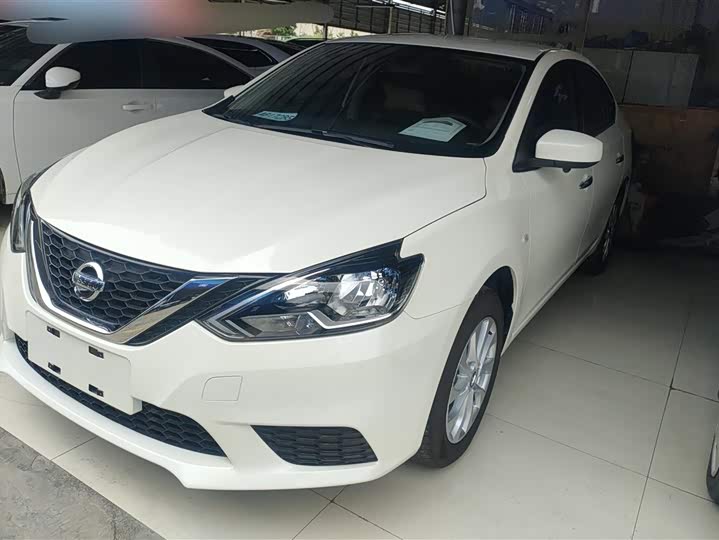 Nissan Sylphy из Китая - проходной седан 122 л.с.