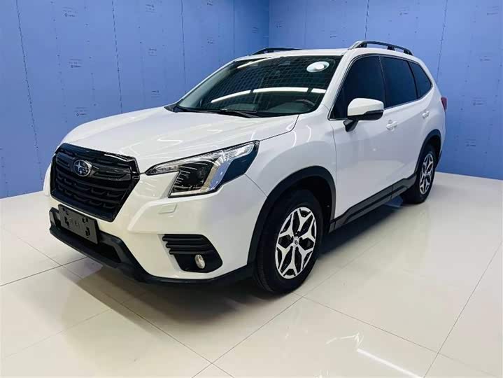 Subaru Forester с системой EyeSight и адаптивным круиз-контролем