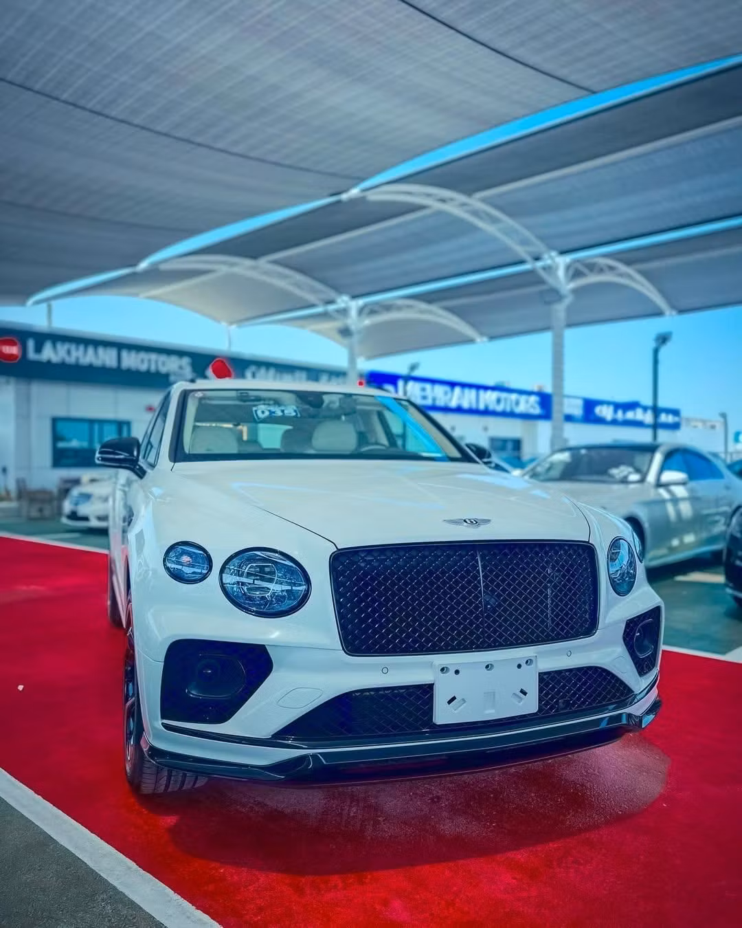 Bentley Bentayga 2024 из ОАЭ — купить под ключ