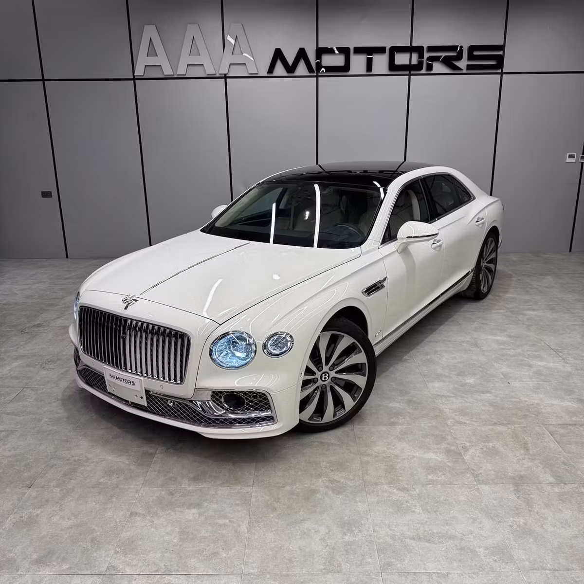 Bentley Flying Spur 2021 из ОАЭ — купить под ключ