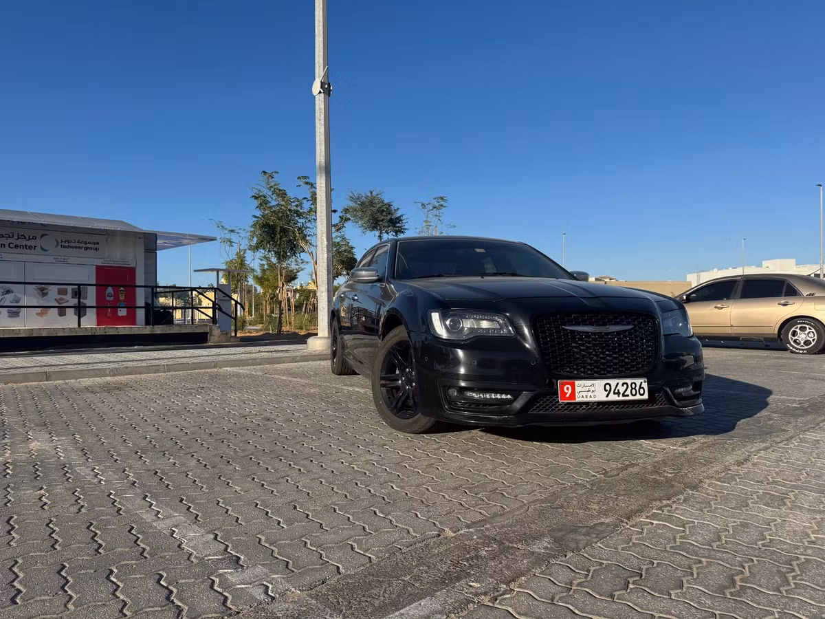 Chrysler 300C 2013 из ОАЭ — купить под ключ