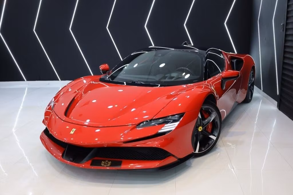 Ferrari SF90 Stradale 2022 из ОАЭ — купить под ключ