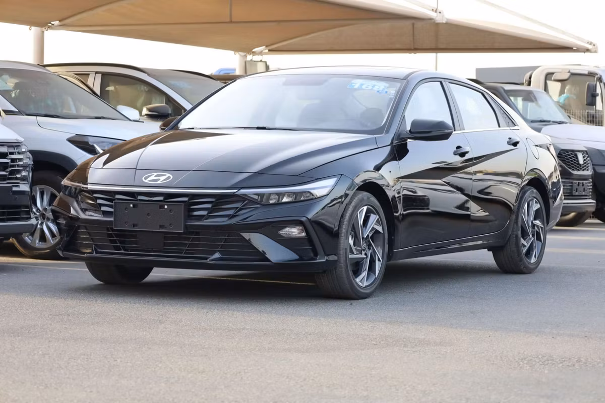 Hyundai Elantra 2025 из ОАЭ — купить под ключ