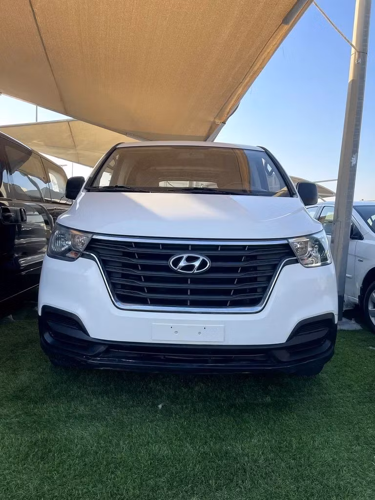 Hyundai H-1 2019 из ОАЭ — купить под ключ