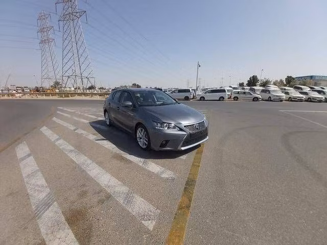 Lexus CT 2018 из ОАЭ — купить под ключ