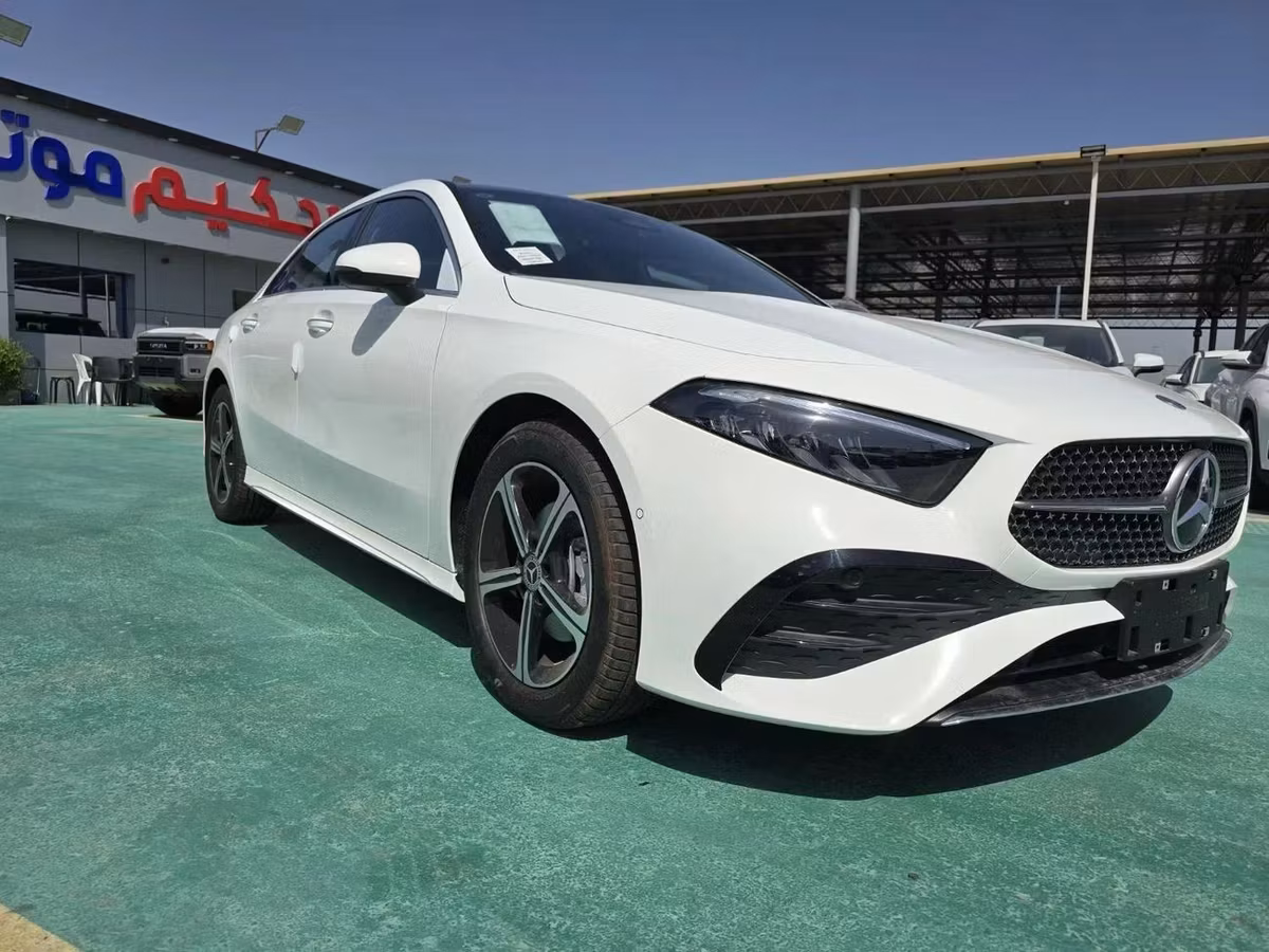 Mercedes-Benz A-Class 2025 из ОАЭ — купить под ключ
