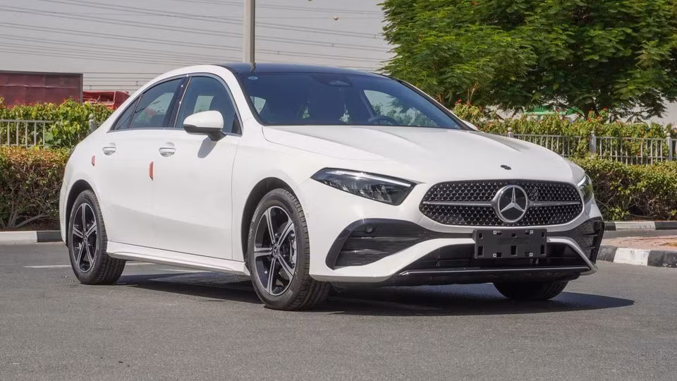 Mercedes-Benz A-Class 2025 из ОАЭ — купить под ключ