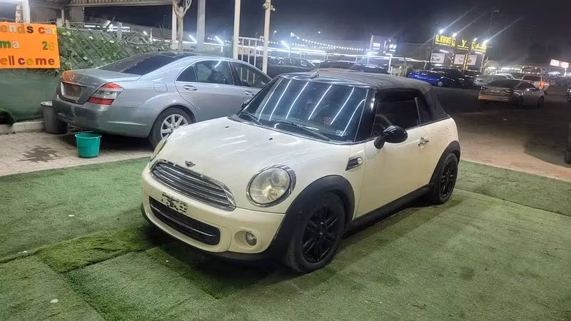 Mini Cabrio 2013 из ОАЭ — купить под ключ