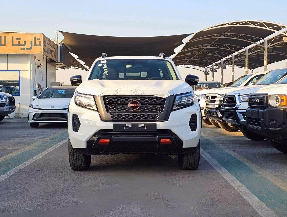 Nissan Navara (Frontier) 2025 из ОАЭ — купить под ключ