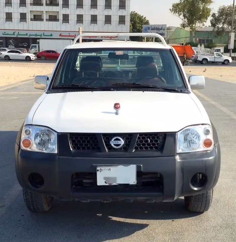 Nissan NP300 2016 из ОАЭ — купить под ключ