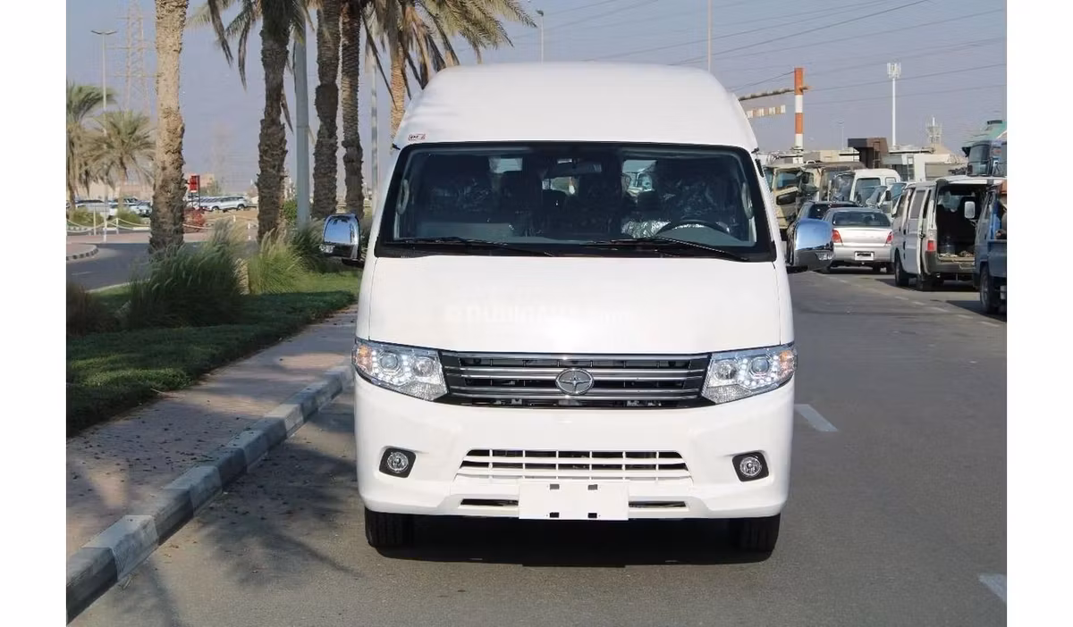 Nissan NV350 Caravan 2022 из ОАЭ — купить под ключ