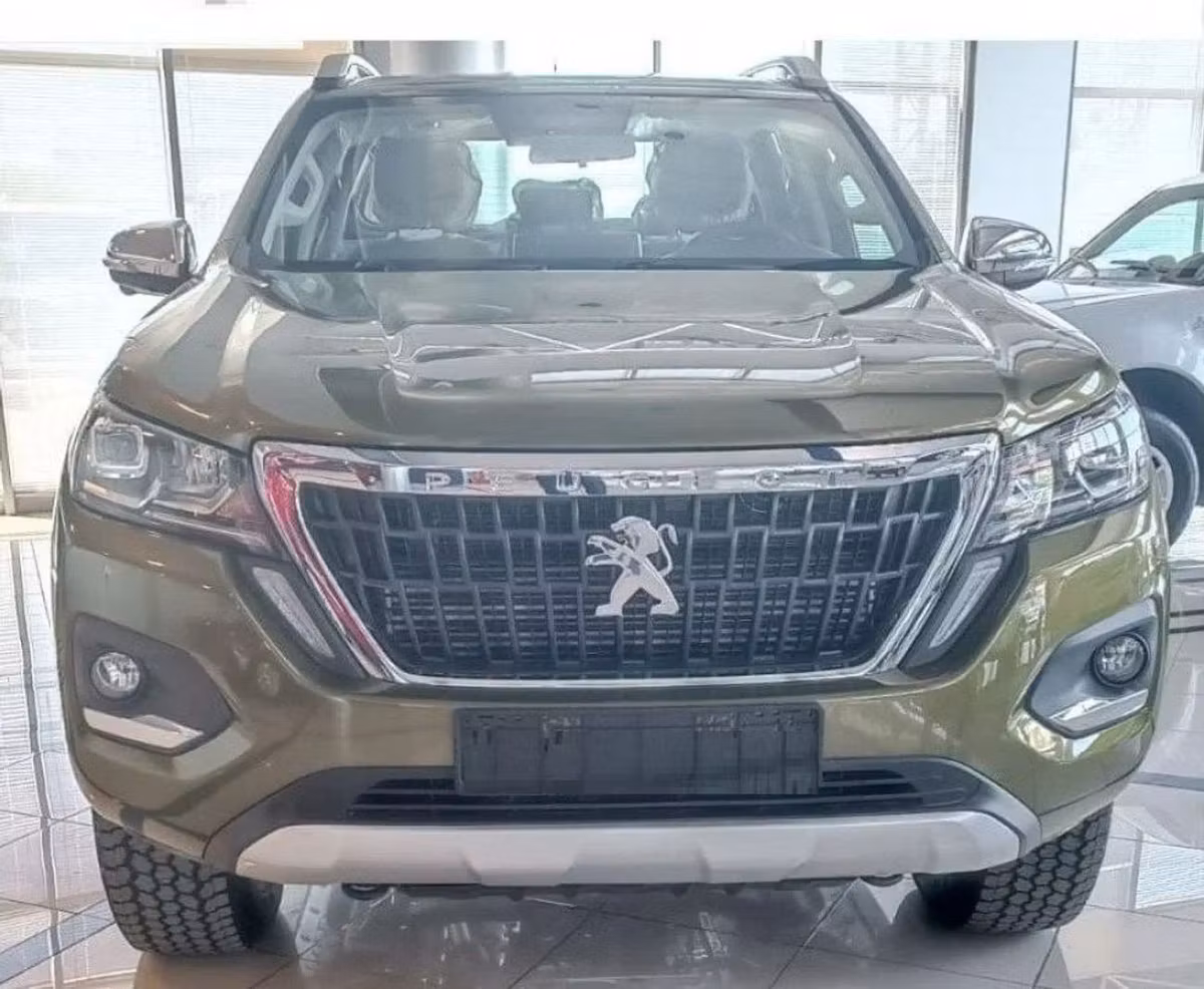 Peugeot Landtrek 2023 из ОАЭ — купить под ключ
