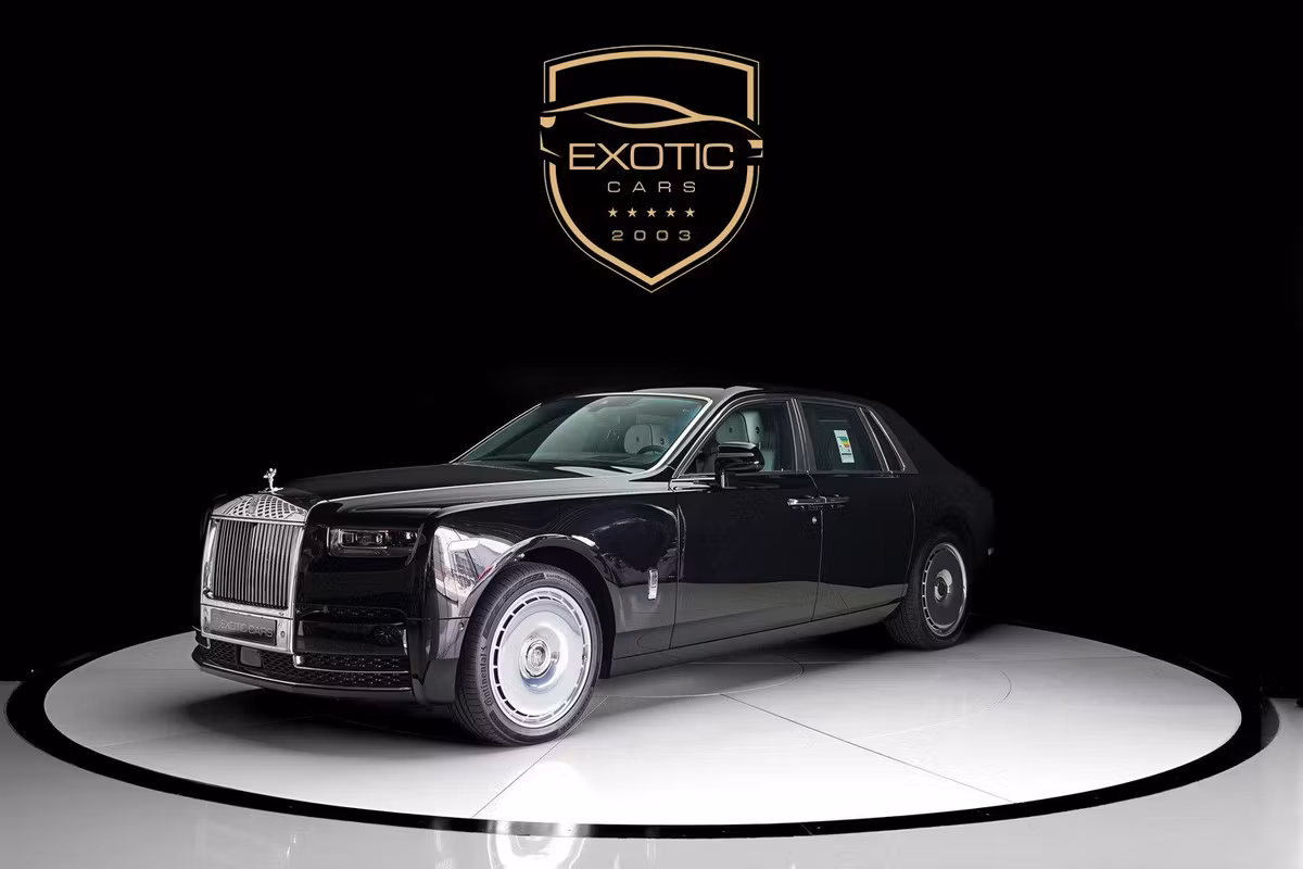 Rolls-Royce Phantom 2025 из ОАЭ — купить под ключ