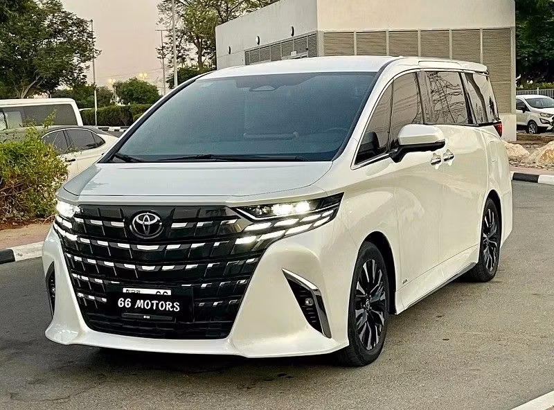 Toyota Alphard 2024 из ОАЭ — купить под ключ
