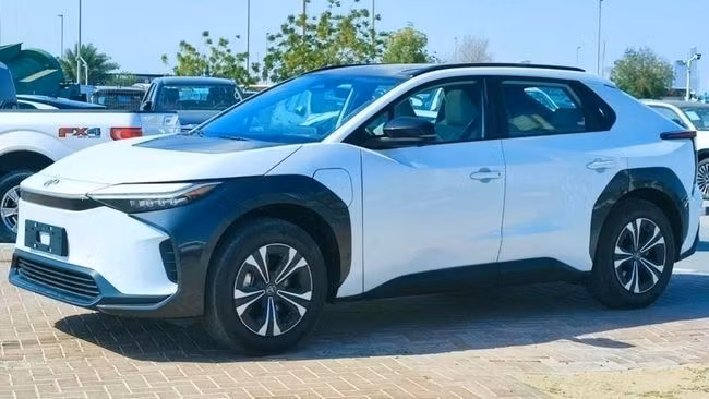 Toyota bZ4X 2024 из ОАЭ — купить под ключ