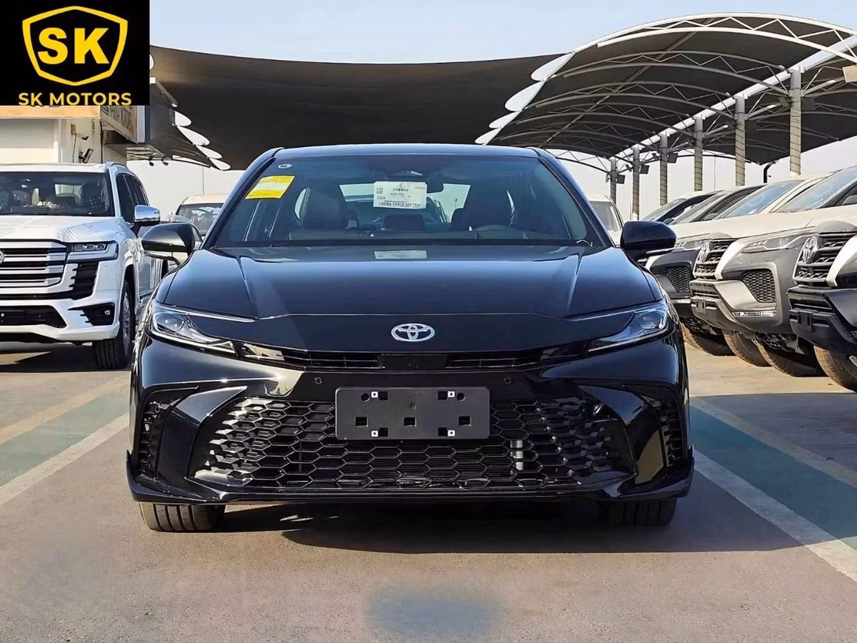 Toyota Camry 2025 из ОАЭ — купить под ключ