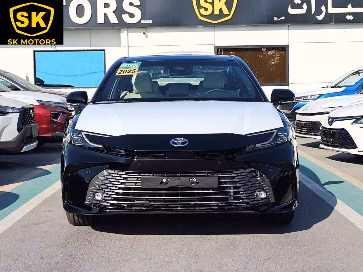 Toyota Camry 2025 из ОАЭ — купить под ключ