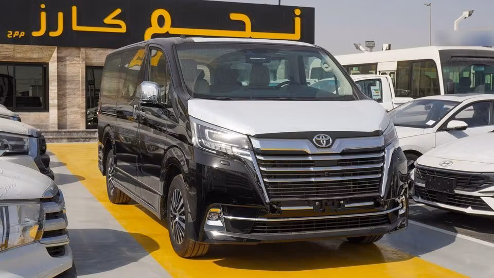 Toyota Granvia 2025 из ОАЭ — купить под ключ