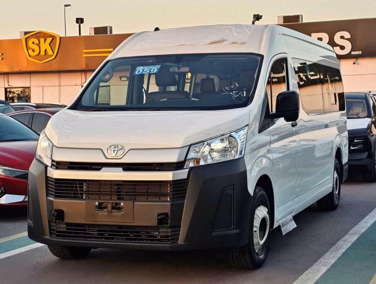 Toyota HiAce 2025 из ОАЭ — купить под ключ