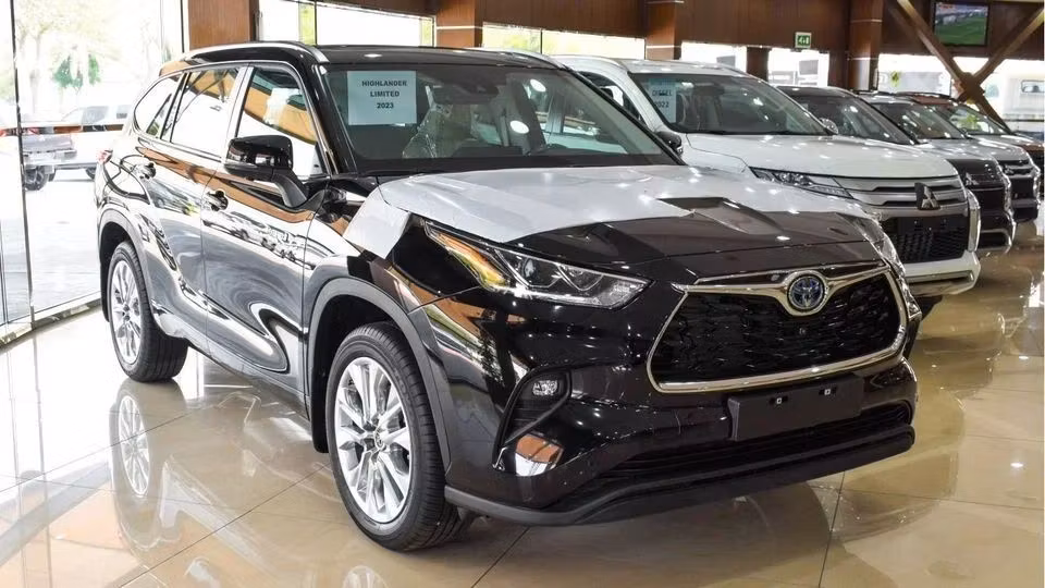 Toyota Highlander 2023 из ОАЭ — купить под ключ