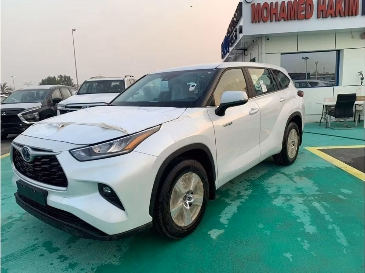 Toyota Highlander 2024 из ОАЭ — купить под ключ