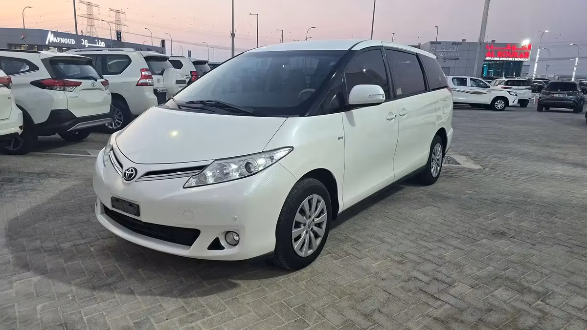 Toyota Previa 2018 из ОАЭ — купить под ключ