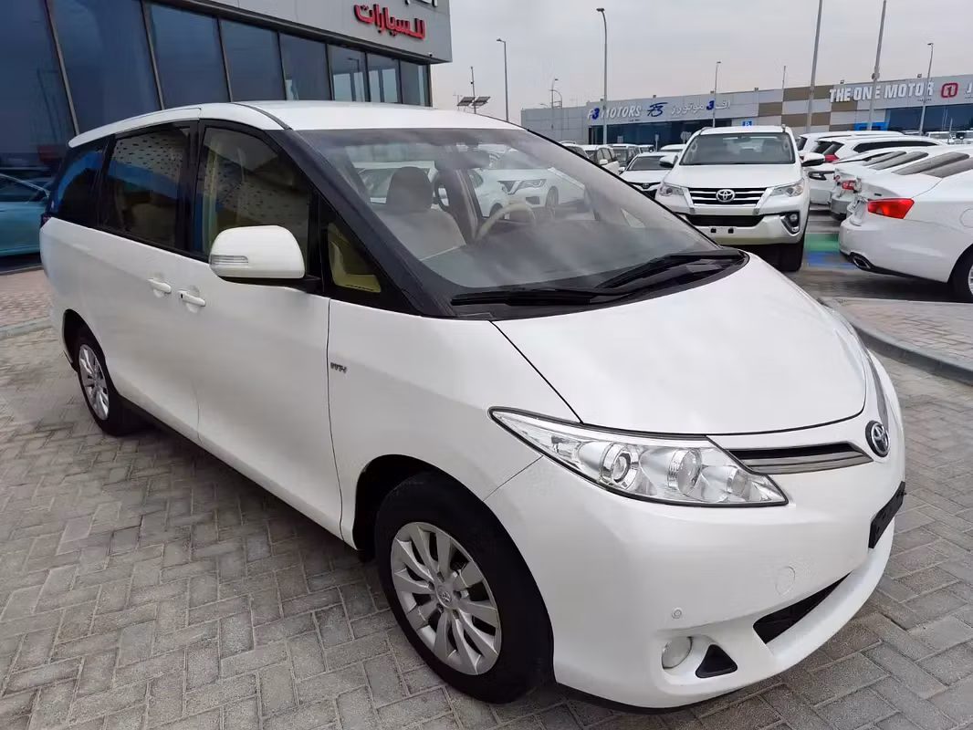 Toyota Previa 2019 из ОАЭ — купить под ключ
