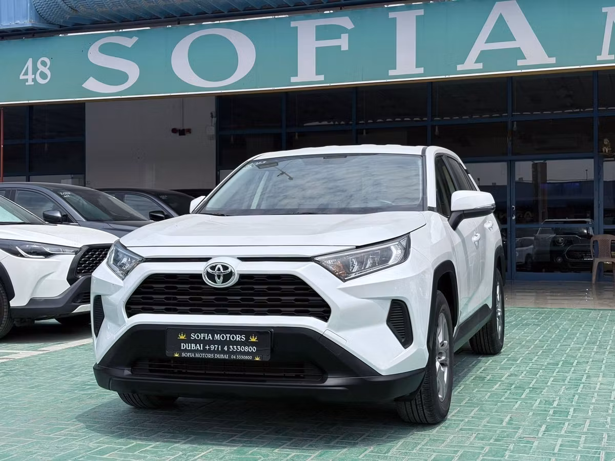 Toyota RAV4 2023 из ОАЭ — купить под ключ