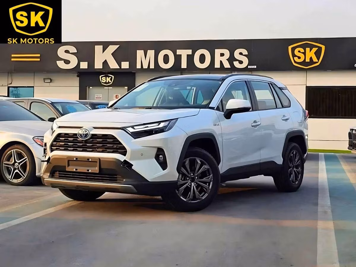 Toyota RAV4 2025 из ОАЭ — купить под ключ