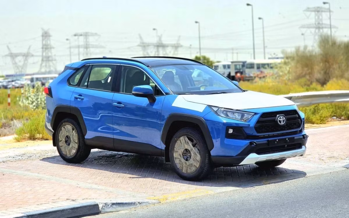 Toyota RAV4 2025 из ОАЭ — купить под ключ