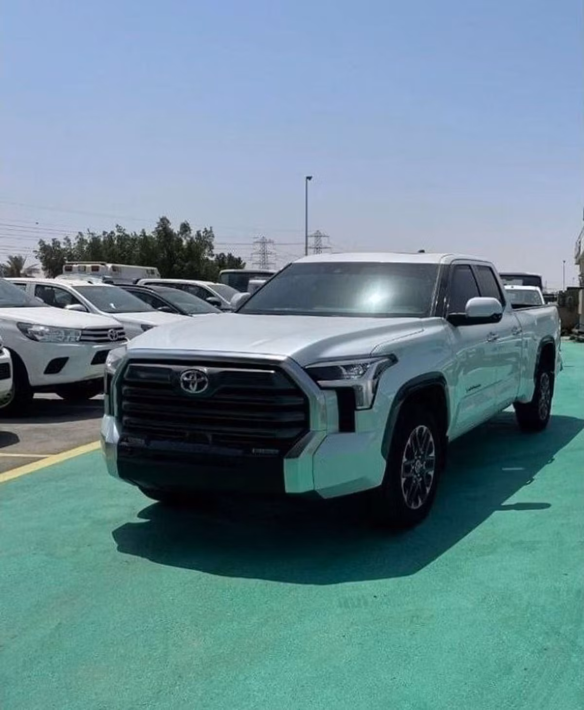 Toyota Tundra 2023 из ОАЭ — купить под ключ
