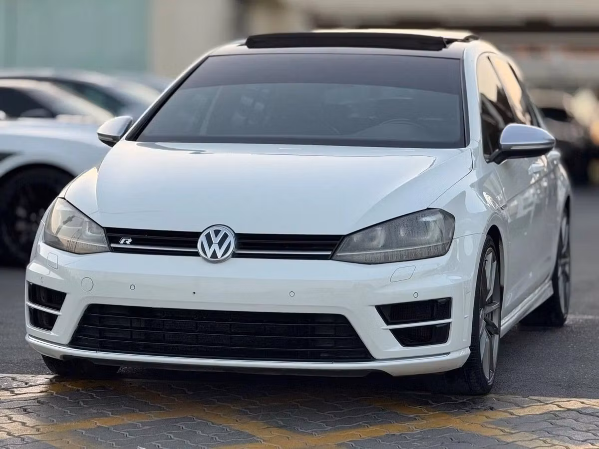 Volkswagen Golf R 2016 из ОАЭ — купить под ключ