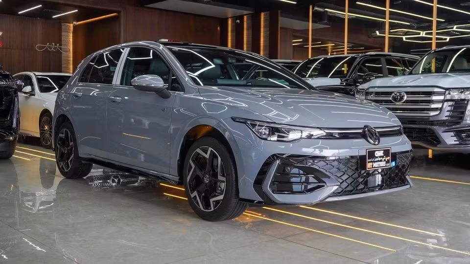 Volkswagen Golf R 2025 из ОАЭ — купить под ключ