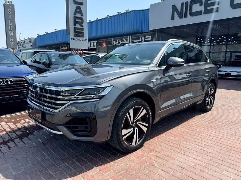 Volkswagen Touareg 2023 из ОАЭ — купить под ключ