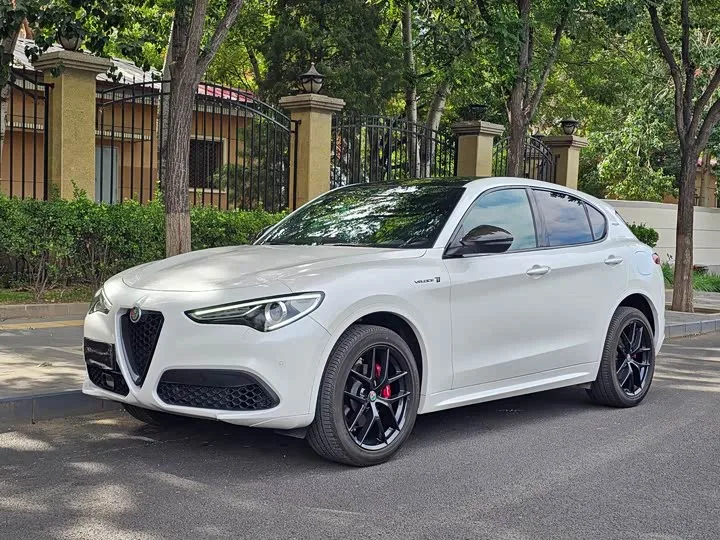 Alfa Romeo Stelvio 2022 из Китая — купить под ключ