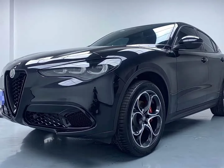 Alfa Romeo Stelvio 2025 из Китая — купить под ключ