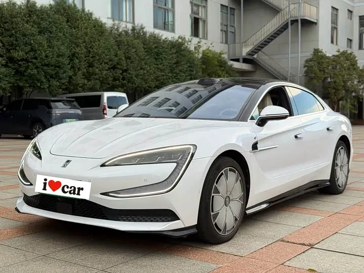 BYD Yangwang U7 2025 из Китая — купить под ключ