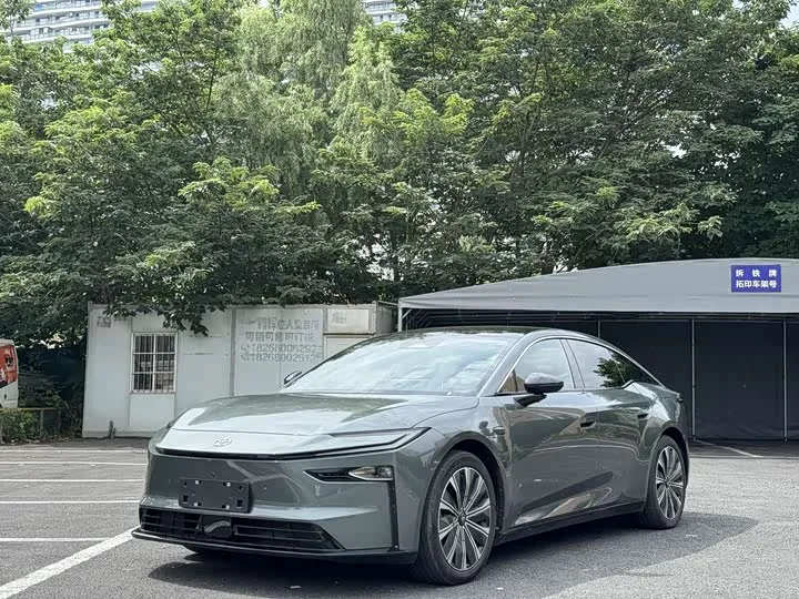 Toyota bZ7 2026 из Китая — купить под ключ