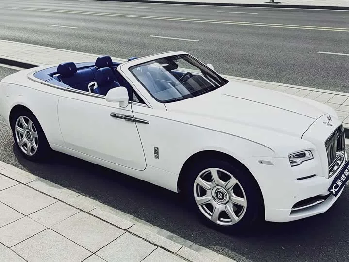 Rolls-Royce Dawn 2023 из Китая — купить под ключ