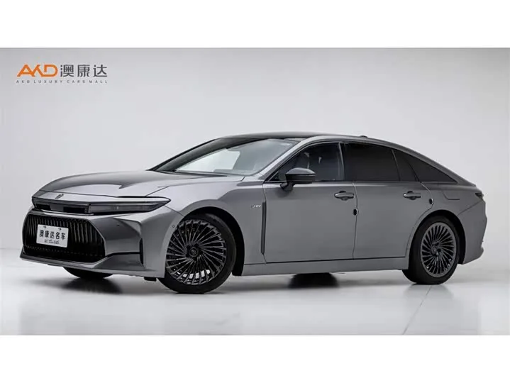 Toyota Crown Sedan 2025 из Китая — купить под ключ